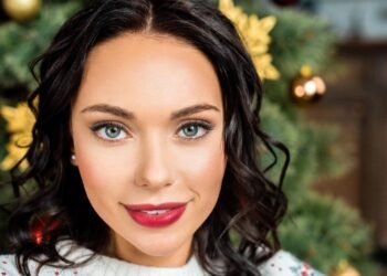 The Ultimate Guide to Natural Skincare: Achieve a Radiant Glow Naturally