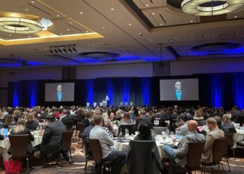 The Suit’s Role in the Las Vegas Convention Scene: A Modern European Twist