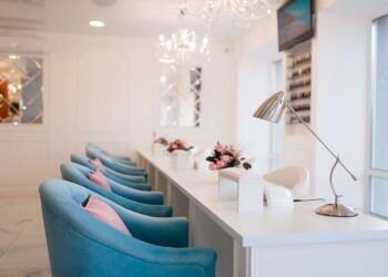 Are You a Beauty Service Provider Looking for a Premium Space? Discover This Rare Opportunity!