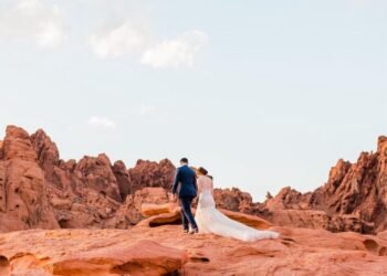 Fall in Love and Say “I Do” in Las Vegas: The Perfect Wedding Season