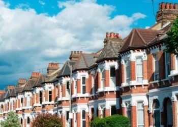 Living Like a Local in London: A Guide for Travelers and Relocators